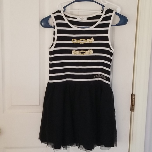 2 girls dresses size 6-8 - Picture 3 of 3